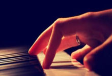 卡利亚里主场告捷，稳步前进保持希望